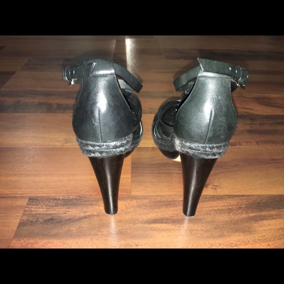 Coach Sandal - Picture 4 of 4